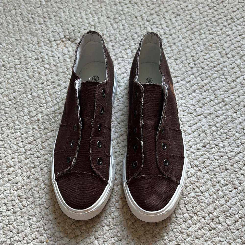 Women’s Brown Slip-On Sneakers